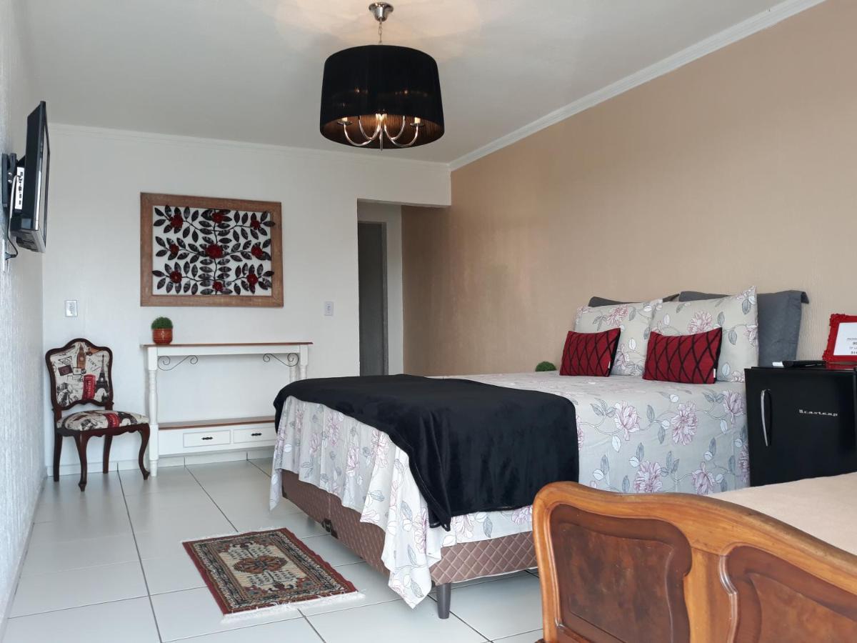 Pousada Cris Garden Bed&Breakfast Foz do Iguacu Luaran gambar